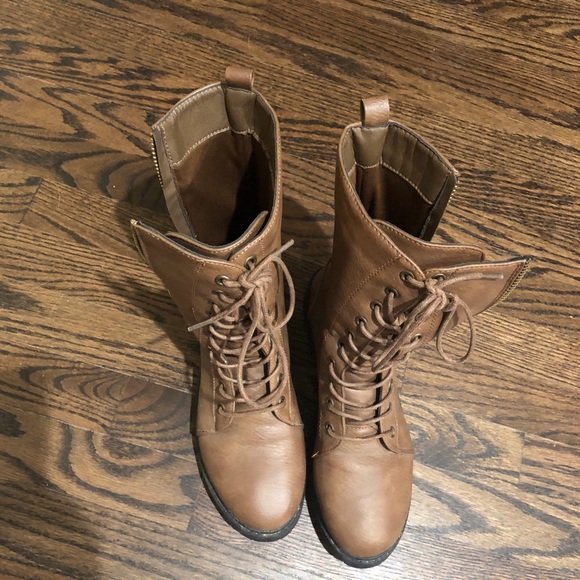 Brown faux leather tie up boots - Picture 3 of 3